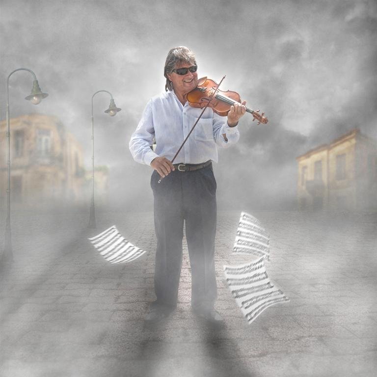 George Leontaras [Greece] - Violinist without notes