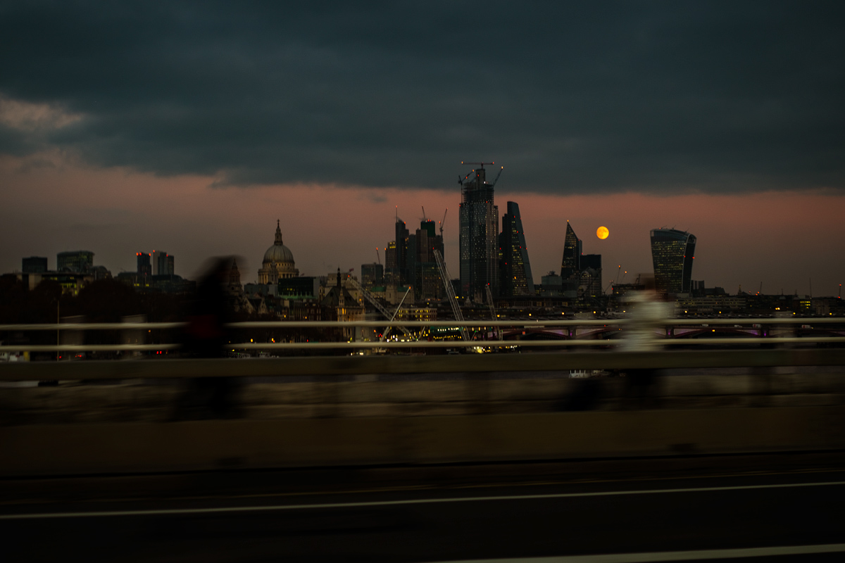 David Viktora - London's Eve